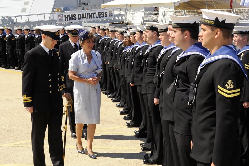 3rd June 2010. Inspection of the parade by Lady Mary Burnell-Nugent.
Commissioning Ceremony of HMS Dauntless, at Victoria Jetty, Her Majesty's Naval Base, Portsmouth.
Picture: Allan Hutchings (101720-736)