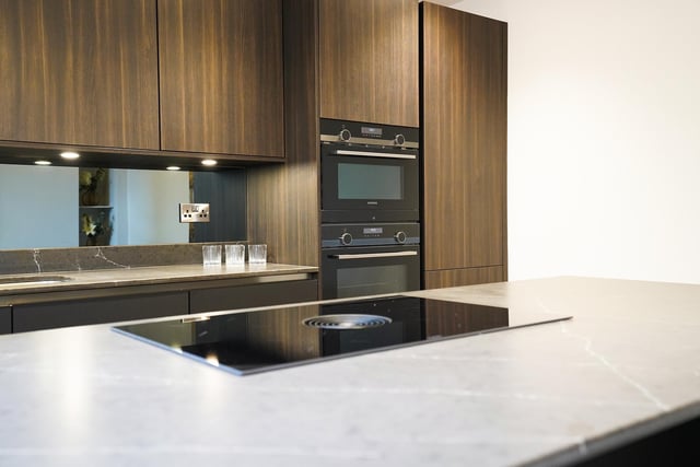 The kitchen has a lovely finish, with colours that compliment one another and excellent quality appliances.