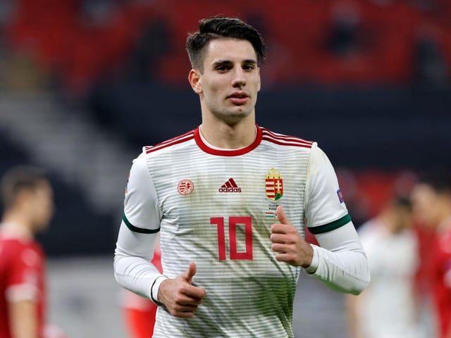 Mikel Arteta’s Gunners are looking at signing RB Salzburg midfielder Dominik Szoboszlai and loaning him straight back to the Austrian club. (Football Insider)
