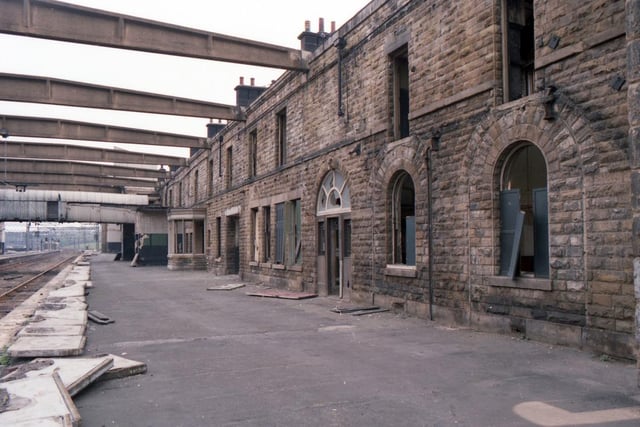 A view of the derelict platform at Sheffield Victoria Station in 1982