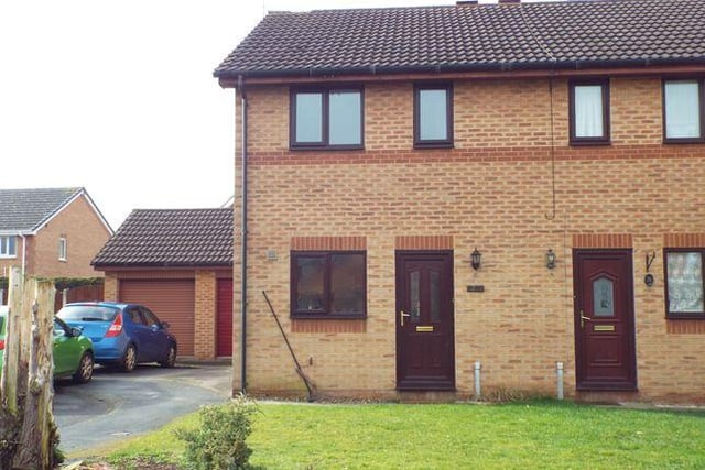 Viewed 1409 times in the last 30 days. This two bedroom semi-detached house has off street parking and a garage, it is available now. Marketed by Fresh Sales & Lettings, 01302 977985.