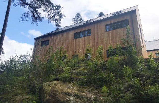 The An Caisteal and Red Stag offer five star chalets come with ceiling windows which provide an opportunity to lie in solitude whilst you take in stunning views over the Ben More burn waterfall which flows directly outside.