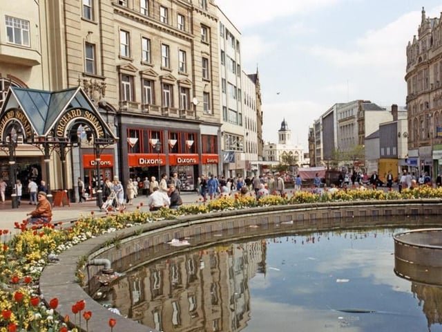 The fountain was removed in 1998.