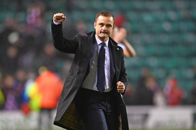 Shaun Maloney has been backed to build a Hibs team which will compete with the Old Firm. Belgium boss Roberto Martinez, who Maloney worked under, reckons he will be a success at Easter Road. He said: “Shaun will build a strong team, one with the mentality to compete against the Old Firm and make it a really successful story. What you’re going to see is him getting the very best out of Hibernian’s players.” (Scottish Sun)