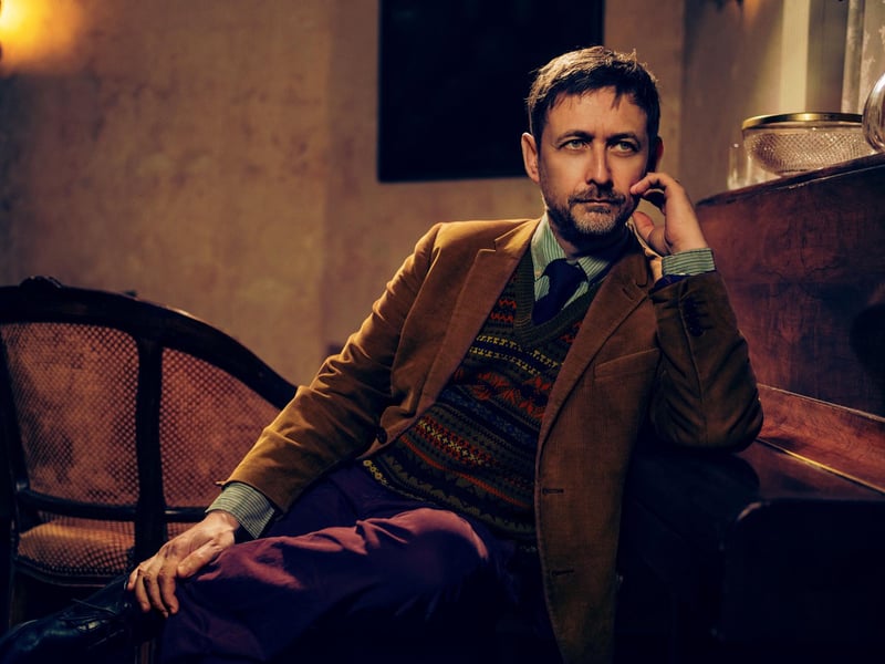 Neil Hannon's acclaimed project The Divine Comedy will charm the Sheffield City Hall Oval Hall on October 16, 2025, with their witty and sophisticated pop. Expect an evening of elegant songwriting and captivating performance. 📍 Barker's Pool, Sheffield City Centre, Sheffield S1 2JA