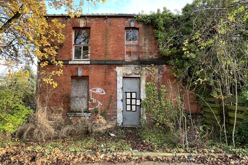 This derelict property in Broomhall has sold for £201,500.
