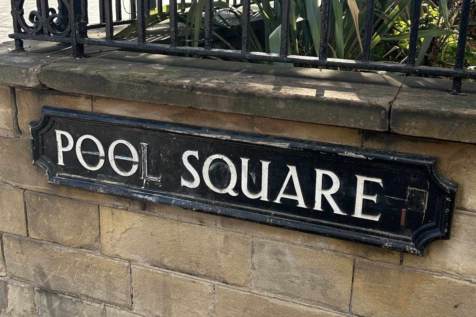 „Der Poo Square sollte erhalten bleiben – | wie die berühmten Graffiti in ...