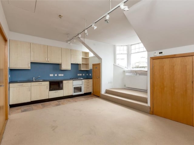 Dining kitchen.