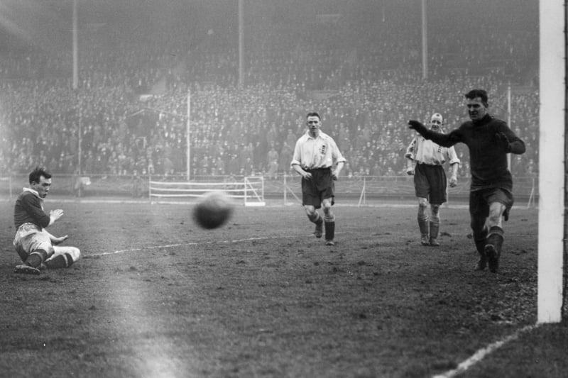 Scotland's famous 'Wembley wizards' rang rings around England on this day with Alex Jackson netting a hat-trick and Alex James a double for the visitors, while Bob Kelly got a late consolation for England.