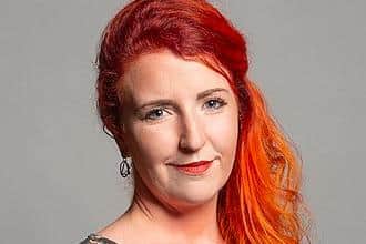 MP Louise Haigh and Meadowhead School Academy Trust are calling for a pedestrian crossing on Dyche Lane outside of the school.