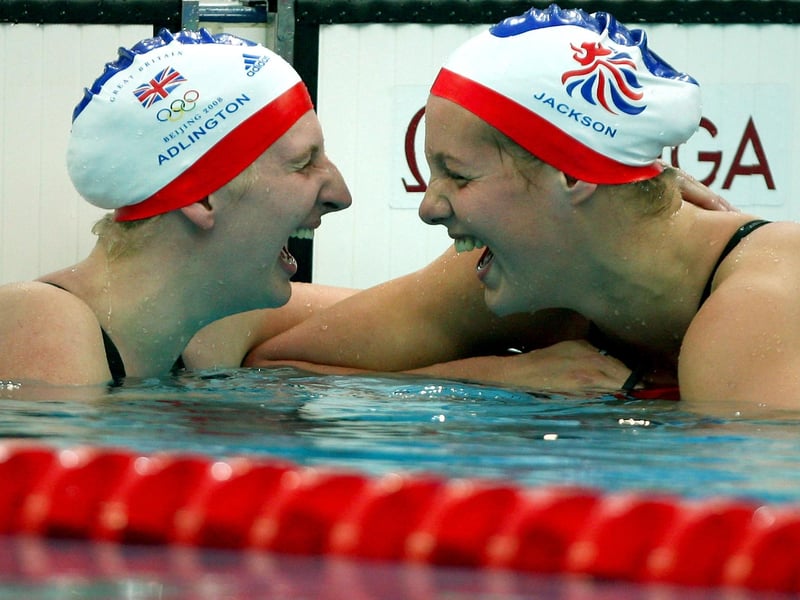 Joanne Jackson congratulates Rebecca Adlington on her 400m Freestyle Final win.