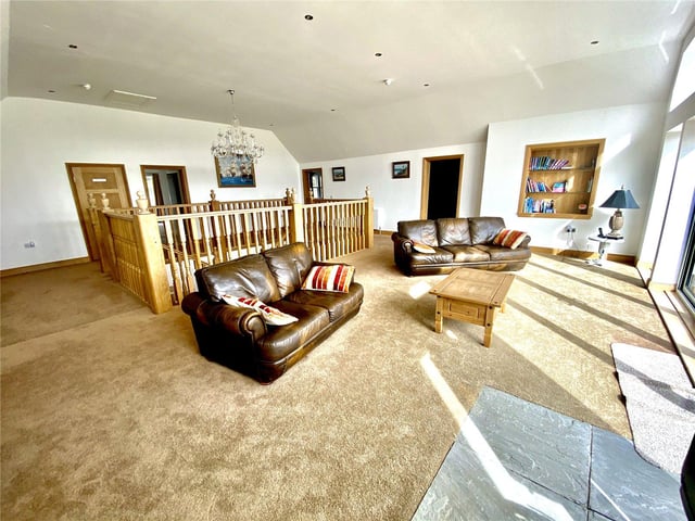 Galleried landing.