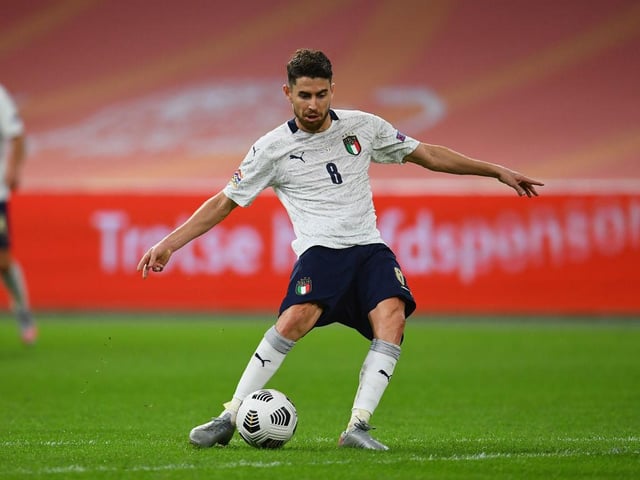 Arsenal could consider a shock move for Chelsea’s Jorginho, while they also remain interested in Atletico Madrid’s Thomas Partey and Lyon’s Houssem Aouar. (Sky Sports)