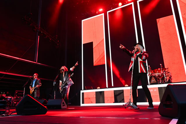 Joe Elliott: "Well, it finally arrived. We were so looking forward to bringing The World Tour with Motley Crue back to our home turf and what a spectacular night it was."