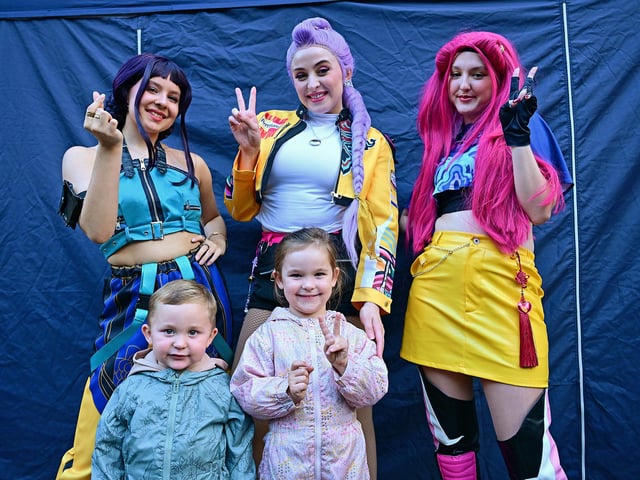 K-pop girl group Huntrix even made an appearance to delight the crowds.