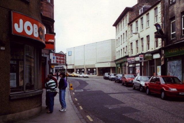 A very different looking Co-op, and different looking High Street, in 1989.