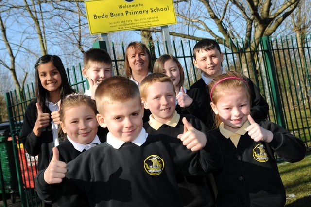 Bede Burn Primary School pupils celebrate their Ofsted report with headteacher Noreen Purvis. Remember this from 2013?
