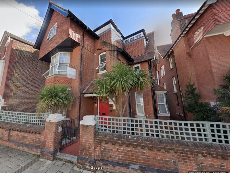 Located in Malvern Road, this seaside hotel boasts a score of 5 thanks to 335 ratings