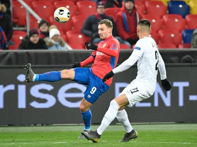 Crystal Palace are set to spark a bidding war for CSKA Moscow’s £25m-rated striker Fyodor Chalov with West Ham United and Brighton and Hove Albion also interested. (Daily Mirror)