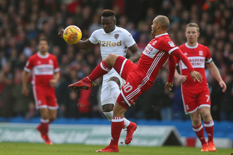 The Blades have agreed to sign ex-Leeds United midfielder Ronaldo Viera from Sampdoria. The 23-year-old will move on loan with a view to a permanent deal. (Football Insider)