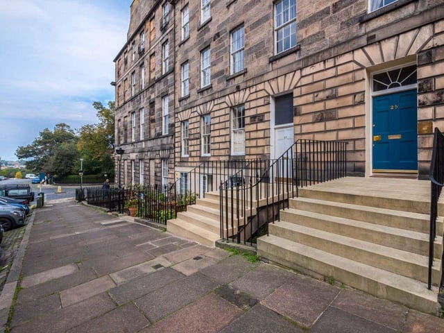 4 bed flat to rent - £3,675 pcm (£848 pw).
Available from Feb 10, 2021.