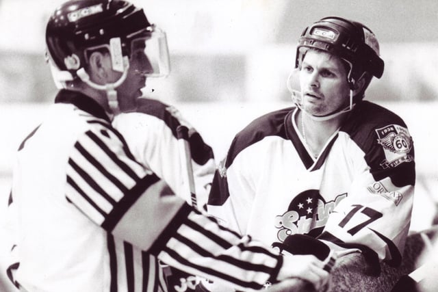 Mark Morrison, player-coach Fife Flyers, in debate with official, Gordon Pirry, 1998 (Pic: John Hutton)