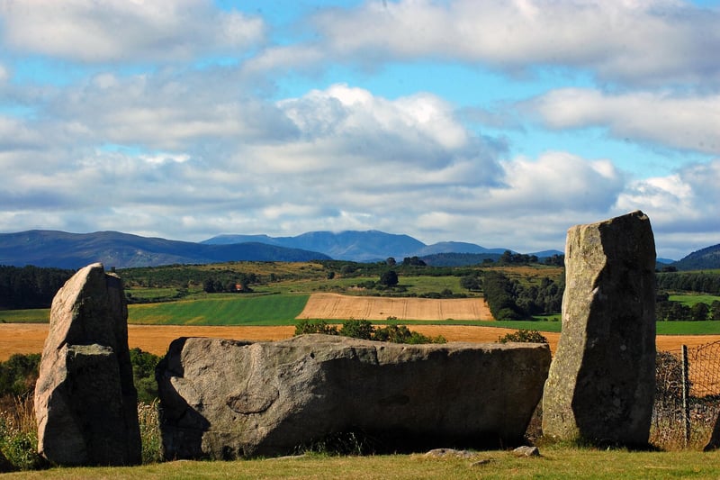 Less visited or even known than the above so here you really are likely to take in its mystery and the panoramic view of bucolic Aberdeenshire and distant Lochnagar without distraction. An easily imaginable circle from 2,500BC: a long time then!