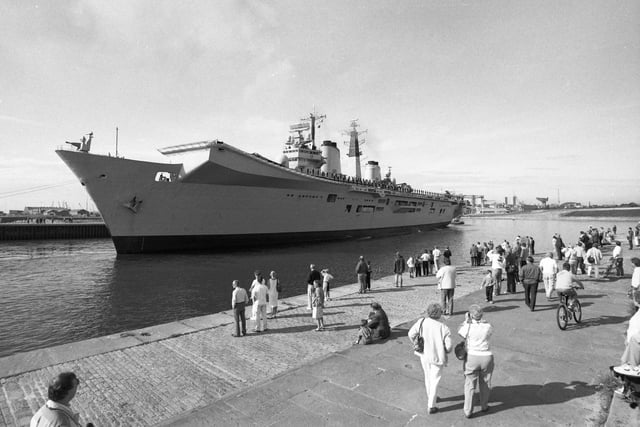 Aircraft carrier HMS Invincible was berthed at the Corporation Quay in June 1990. Did you see her?
