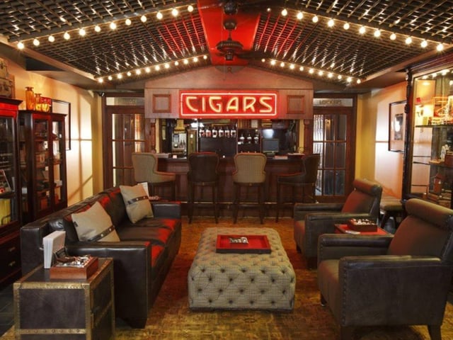 What an impressive home pub! From Shaun Lee.