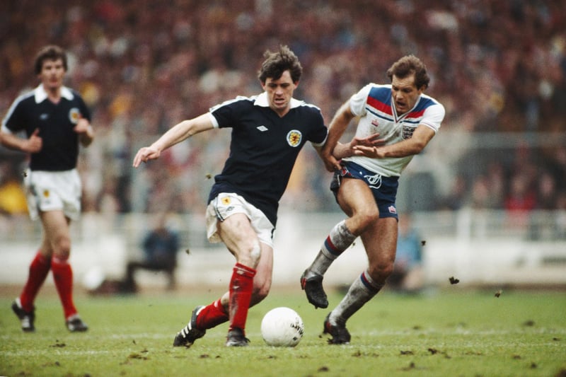 England's Ray Wilkins challenges David Narey of Scotland during a British Championships match at Wembley on May 23, 1981