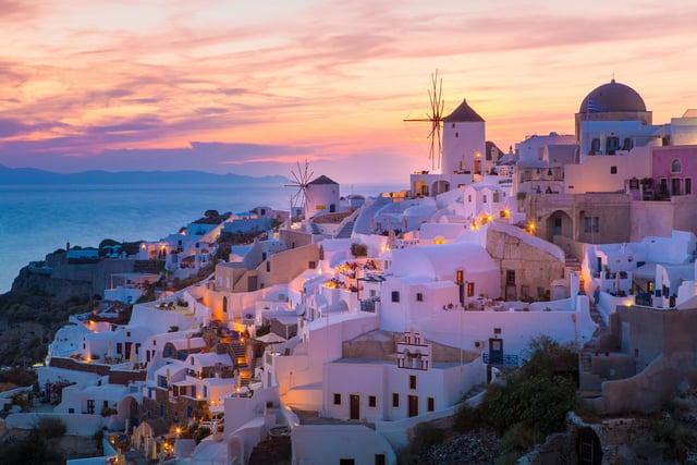 Mykonos is always a number one holiday destinations for many people in Britain and is known for its sights and high temperatures. However, on Monday, temperatures on the Greek Island peaked at 27C in the afternoon, which is 3C below the temperatures in Sheffield.