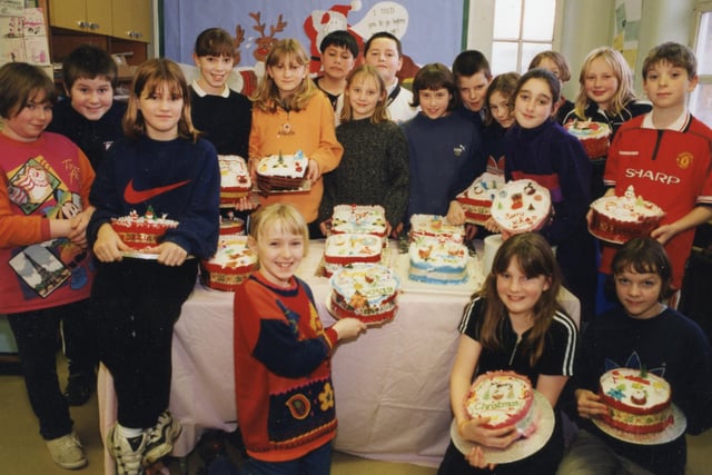 Whaley Bridge Primary Christmas cake competition in 1998