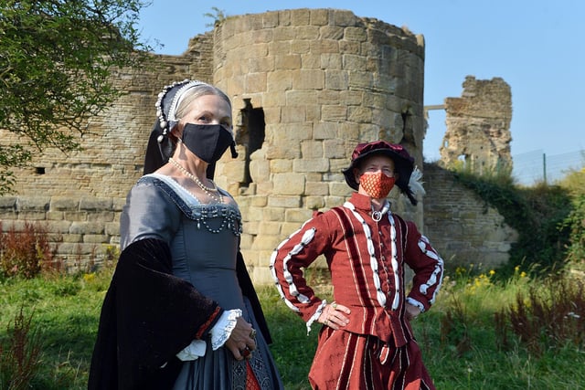 Past-Times Living History, a theatre and history group, headed to the ruined 13th century walls of Derbyshire’s Codnor Castle in August to highlight the importance of wearing a face mask at heritage venues.