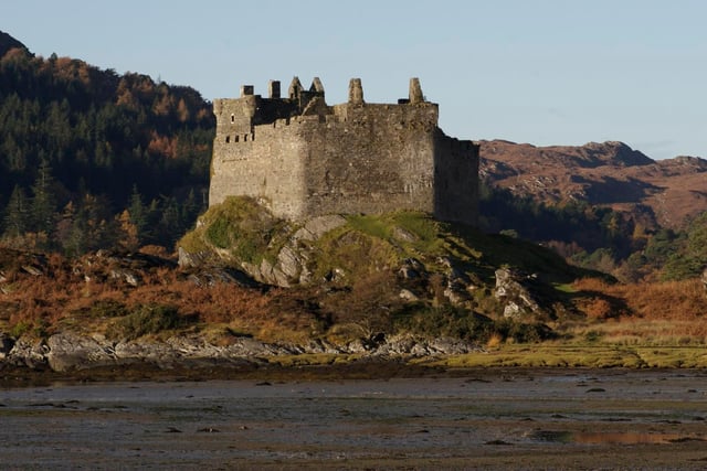The traditional seat of the Macdonalds of Clanranald, the castle was reportedly used as a store during the 1745 rising. It had earlier been seized by the government in th late 17th Century but recaptured by clan chief Allan Macdonald in 1715, who then torched it to stop it falling into the hands of Hanoverian forces. It is now privately owned but still in a ruined state.