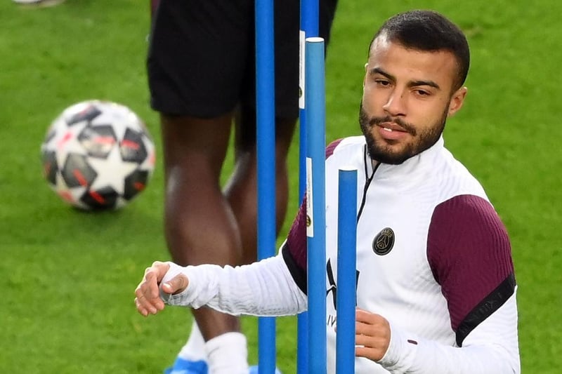 Paris Saint-Germain are reportedly set to listen to offers for Rafael Alcantara. Rafinha, as the player is known, has been linked with a move to Aston Villa this summer. (Le Parisien)

(Photo by LLUIS GENE/AFP via Getty Images)
