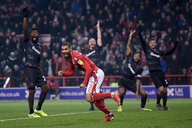 Nottingham Forest striker Lewis Grabban, formerly of Norwich and Millwall, is said to have turned down an offer to join Qatari side Al-Duhail SC. They're currently managed by ex-Forest boss Sabri Lamouchi. (Nottingham Post)