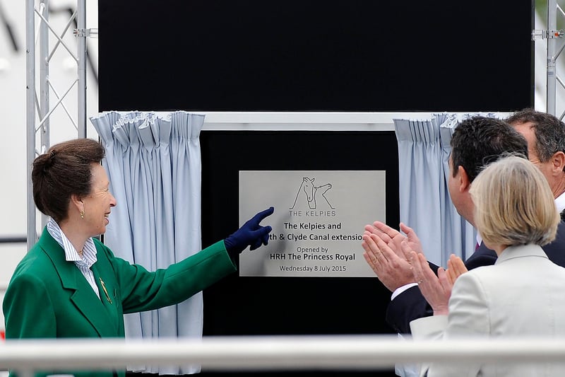 The unveiling of the plaque.