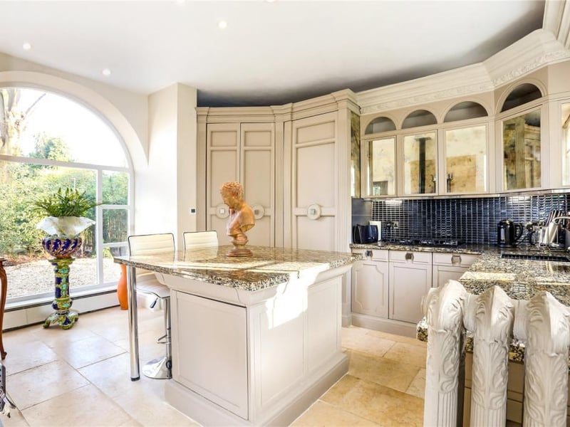 Bespoke fitted kitchen.