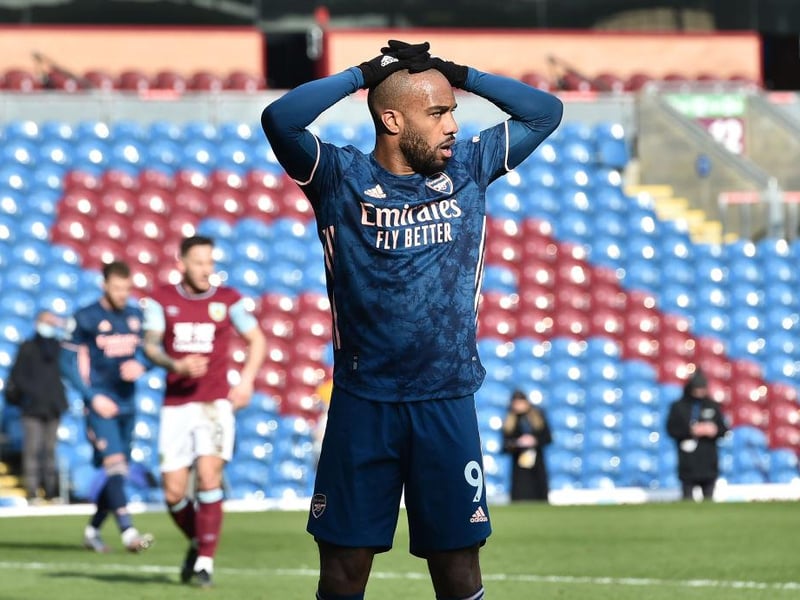 Arsenal striker Alexandre Lacazette has been offered to Atletico Madrid, Barcelona and Juventus by the Frenchman’s representatives. Lacazette earns over £5million-a-year in wages at the Emirates. (Calciomercato)
