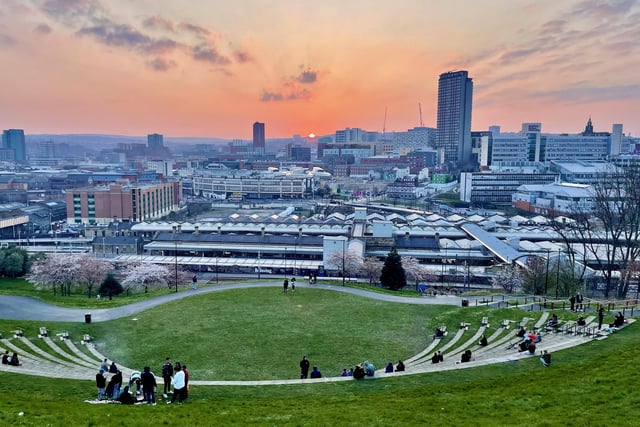 It's not all about countryside views in Sheffield. Yes, the Peak District is stunning but Sheffield city centre looks pretty good bathed in the glow of a spectacular sunset like this one, viewed from the amphitheatre above the railway station.