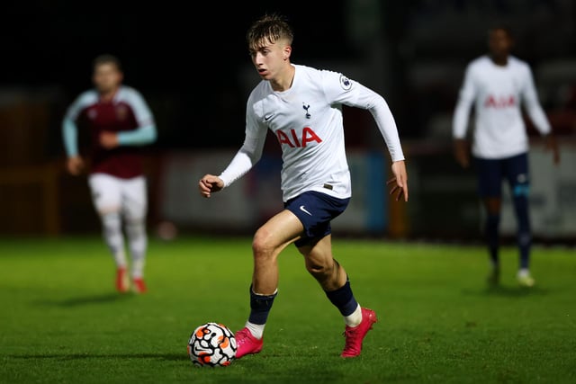 Tottenham Hotspur are reportedly preparing to send out ex-Leeds United winger Jack Clarke on loan once again. The 20-year-old went back on loan to the Whites following his arrival in London, as well as brief spells with QPR and Stoke City. (football.london)