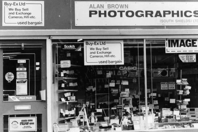 Did you buy or sell a camera at Alan Brown Photographics in 1985?