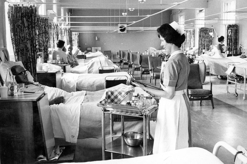 A ward in the City General Hospital, which later became the Northern General Hospital, in June 1964. Ref no: s22632