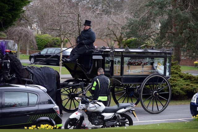The carriage arrives at Sunderland Crematorium.