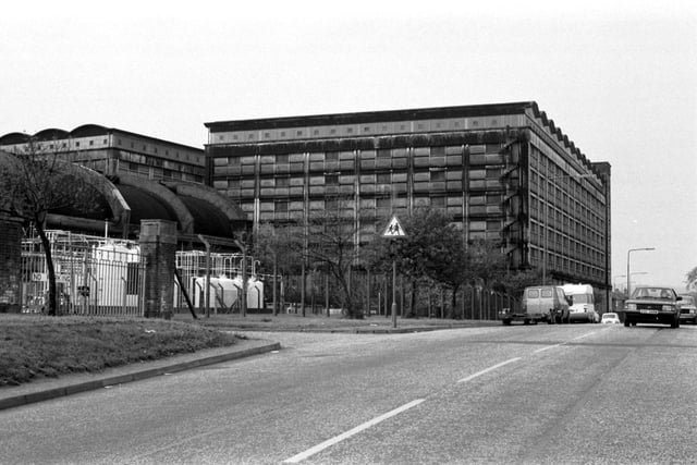 Exterior of MacFarlan-Smith drugs and chemical factory at Wheatfield Road in Edinburgh, May 1983.