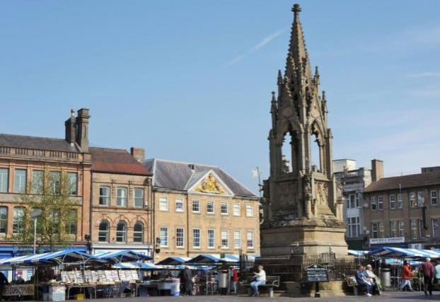 Bentinck Memorial on Mansfield Market Place was erected in 1849 is actually incomplete. A statue should have gone into the empty space on top, but that never happened as money ran out.
