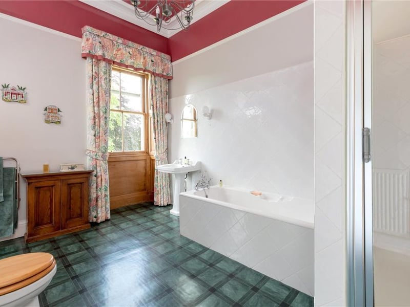 En-suite.