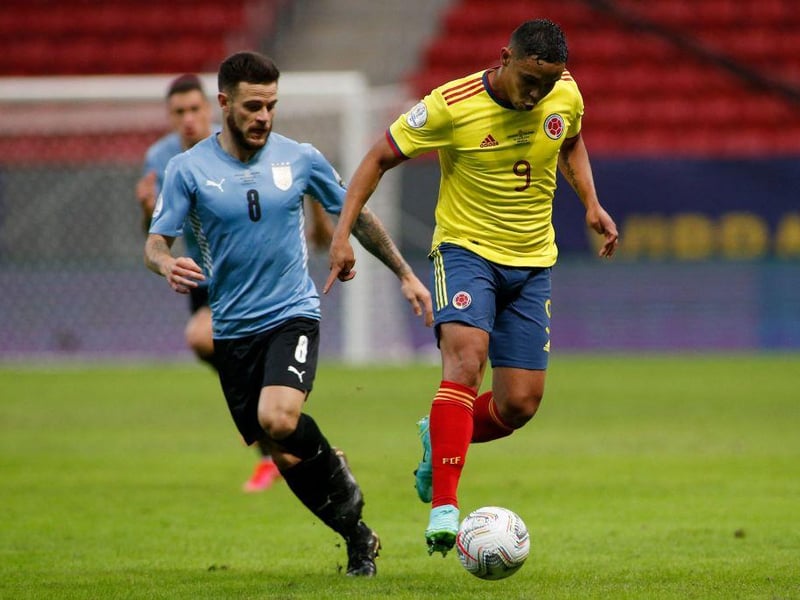 Leeds United could be about to re-launch their bid to sign Nahitan Nandez from Cagliari after his move to Inter Milan hit the buffers. Contact has been made once again between the Whites and the 25-year-old, and a deal could be struck (Tutto Mercato Web)
(Photo by SILVIO AVILA/AFP via Getty Images)