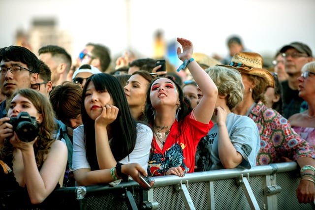Victorious Festival 2019 - The crowd enjoying  Plan B on The Common Stage. Picture: Vernon Nash (250819-094)
