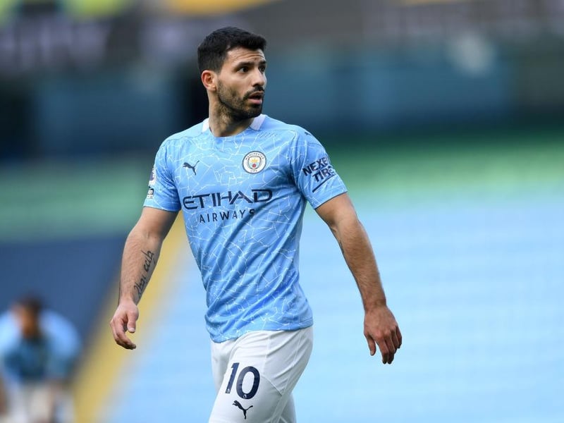 Barcelona presidential candidate Joan Laporta has earmarked Manchester City striker Sergio Aguero as a potential summer target. The 32-year-old is out of contract at the end of the season and yet to discuss an extension at the Etihad. (Daily Mail)